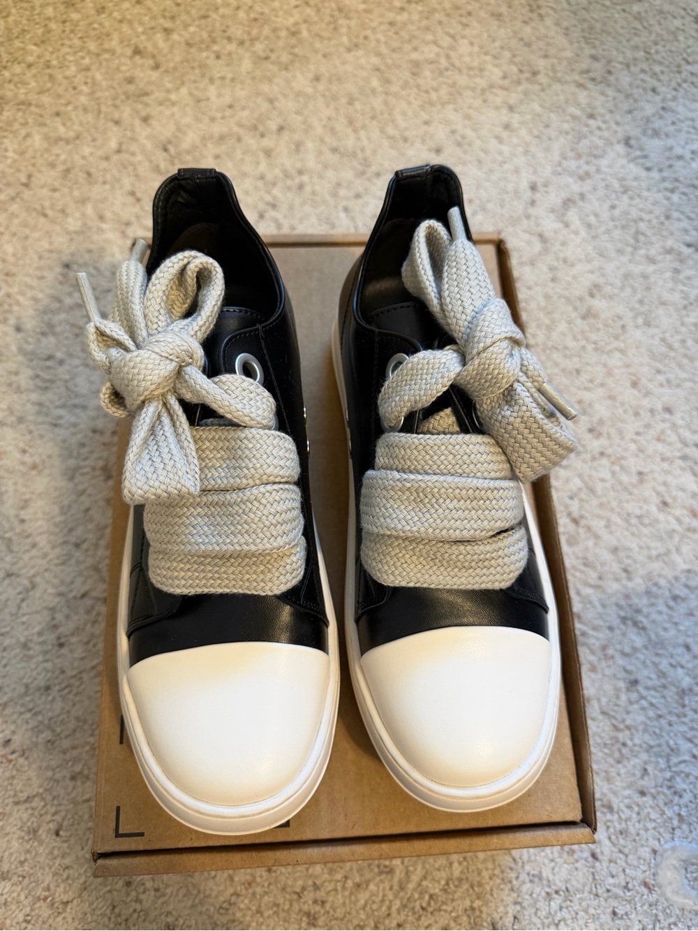 Black & White Chunky Lace Low Top Sneakers Size 40 Statement Fashion Shoes